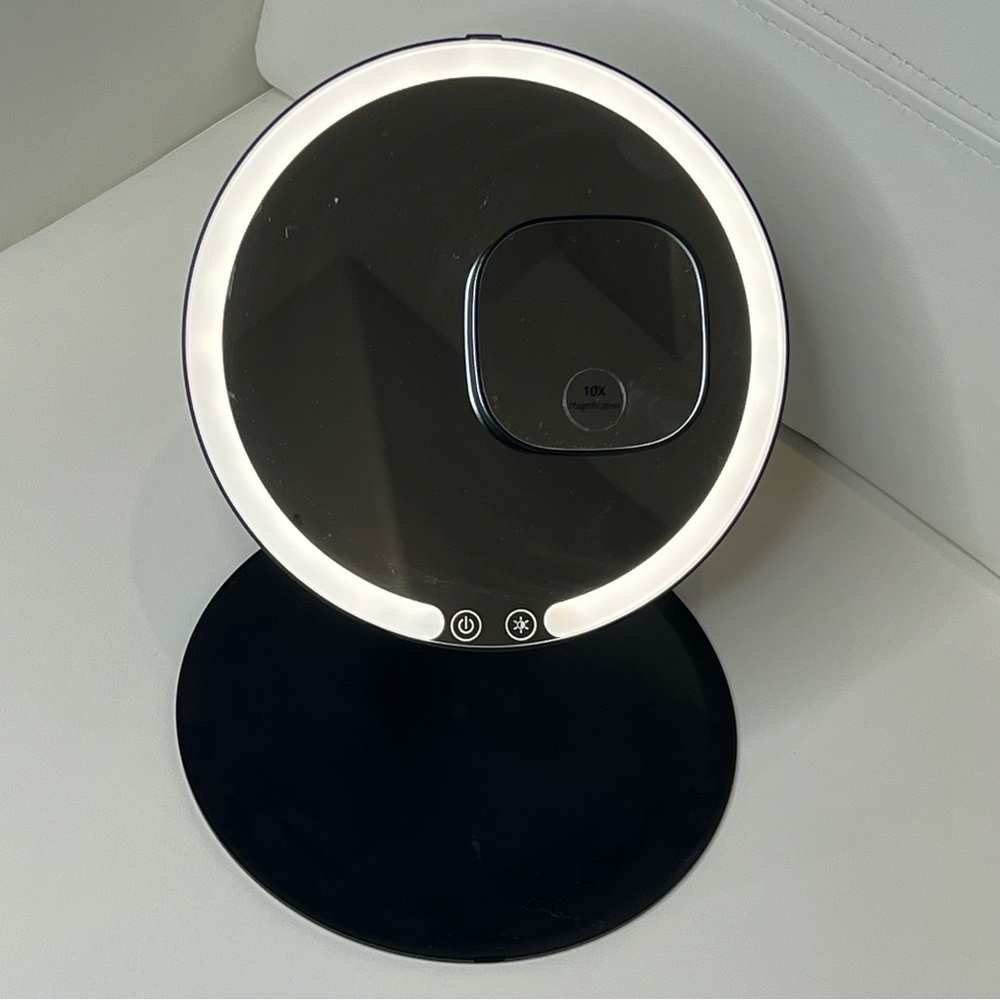 Glo Tech 7” Foldable Travel LED Mirror NWOT